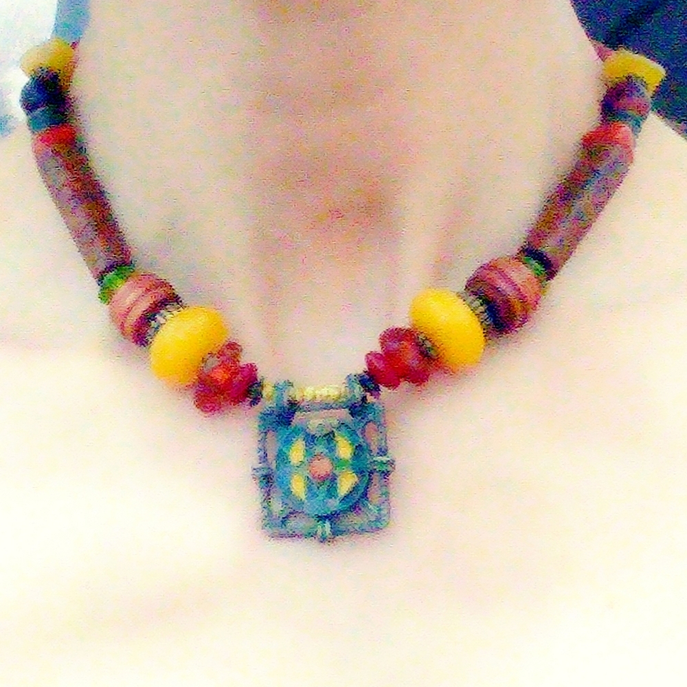 Vintage Robert Rose Early Plastic Amber Necklace - Picture 2 of 8